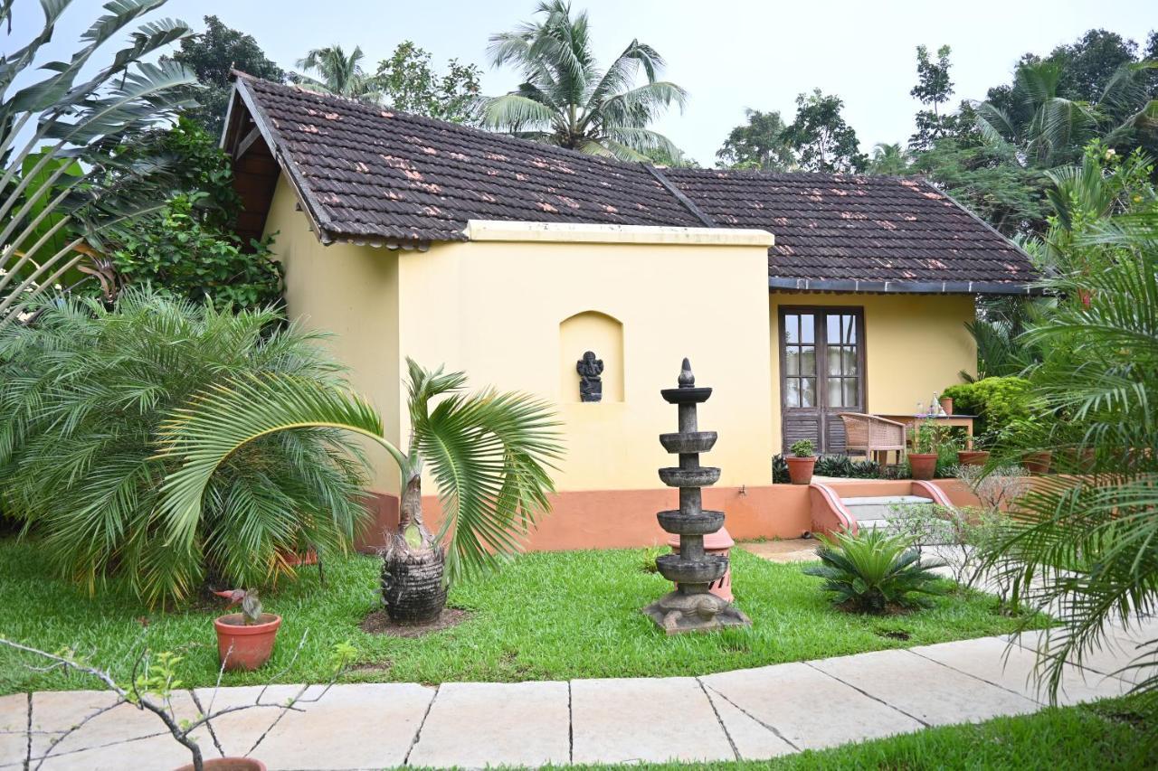 Ameya Kerala Hotel Alappuzha Exterior photo
