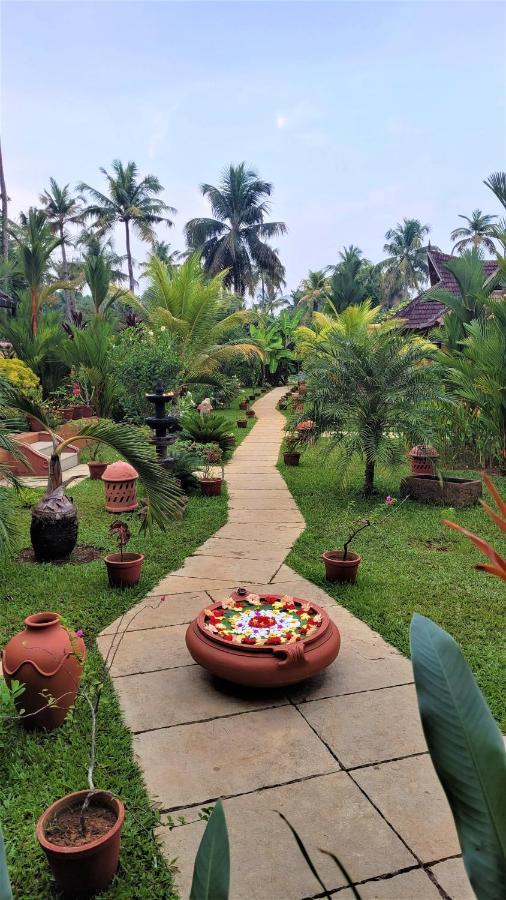 Ameya Kerala Hotel Alappuzha Exterior photo