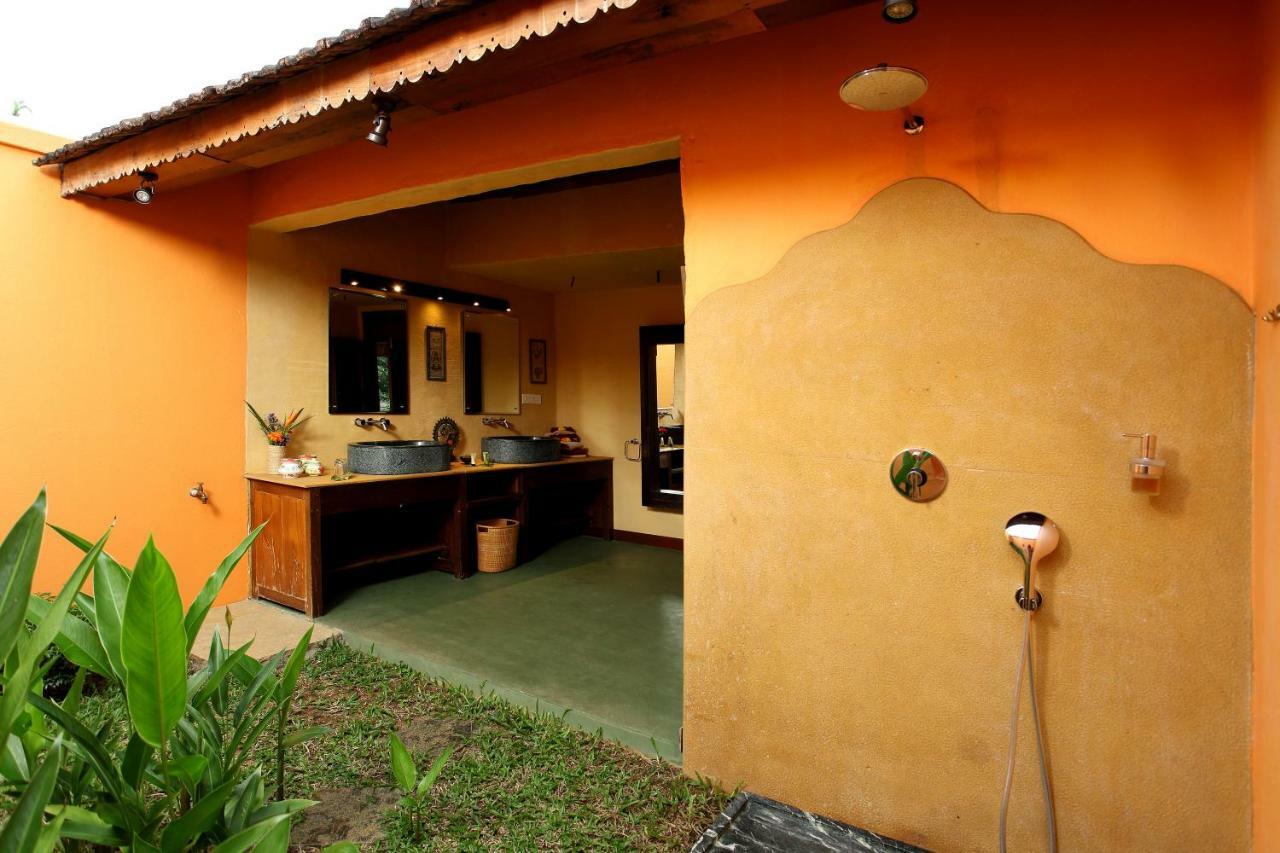 Ameya Kerala Hotel Alappuzha Exterior photo